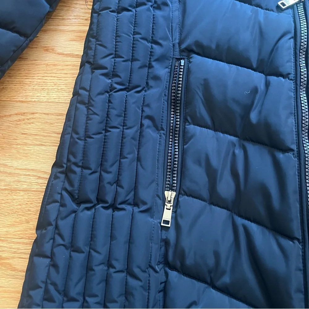 Tommy Hilfiger puffer jacket - Picture 4 of 5